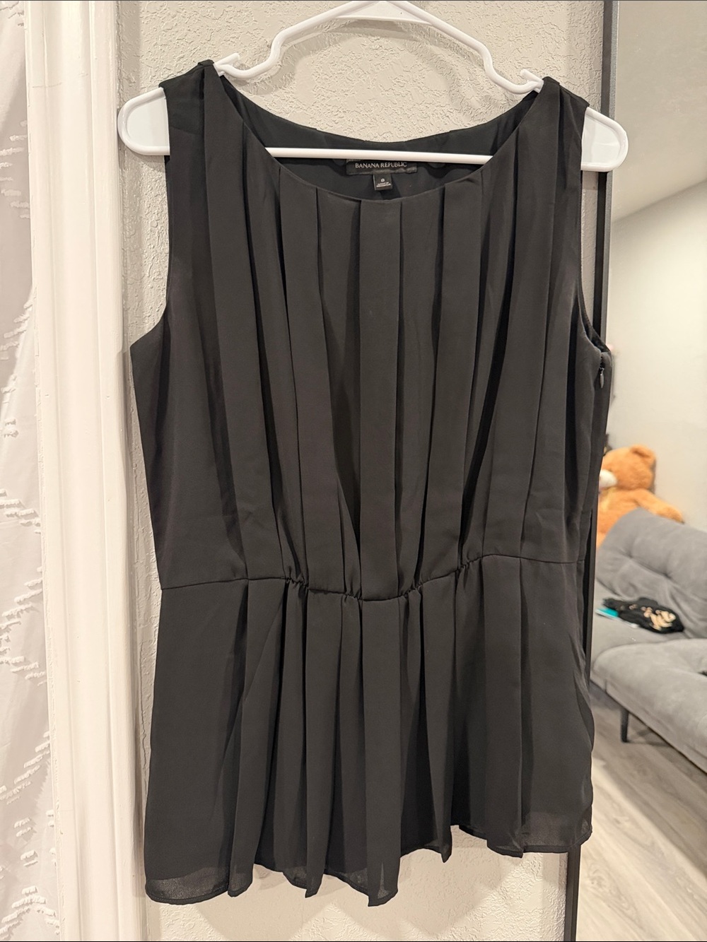 Banana Republic Black Pleated Sleeveless Top
